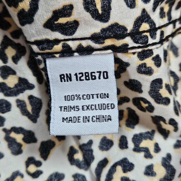 Cowgirl Hardware Women’s M Leopard Print Western Shirt Rhinestone snaps - Picture 11 of 11